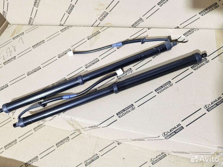 Амортизатор крышки багажника Lexus Rx 4