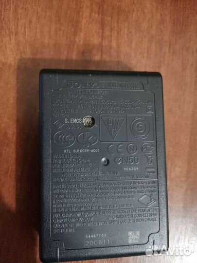 Зарядное устройство sony