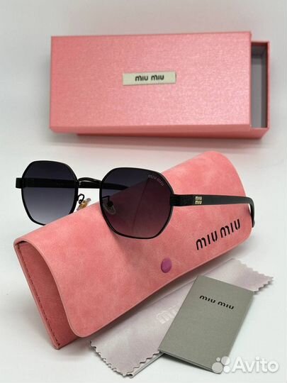 Солнцезащитные очки женские Miu Miu