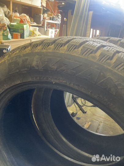 Bridgestone Blizzak Spike-01 225/55 R17