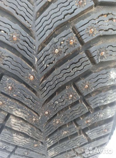 Michelin X-Ice North 4 215/65 R16 102T