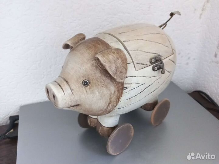 Свинья-копилка деревянная интерьерная