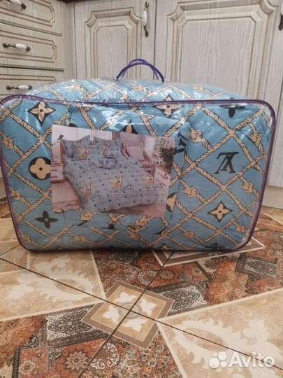 Комплект белья (одеяло, простынь, 2 подушки) новый