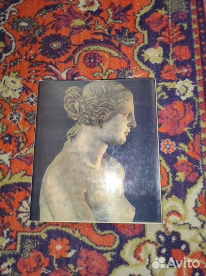 Книга Музеи мира, Лувр