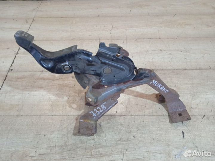 Педаль стояночного тормоза Nissan Murano Z50