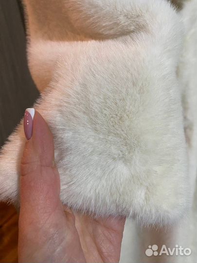 Искусственная шуба белая