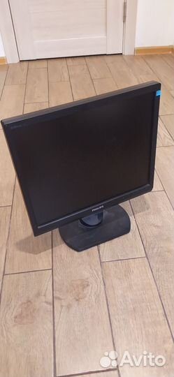 Монитор philips 17