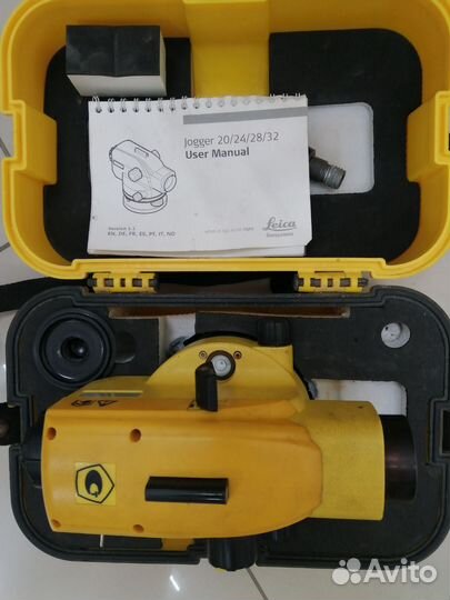 Оптический нивелир Leica