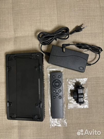 Видеосвет U 600