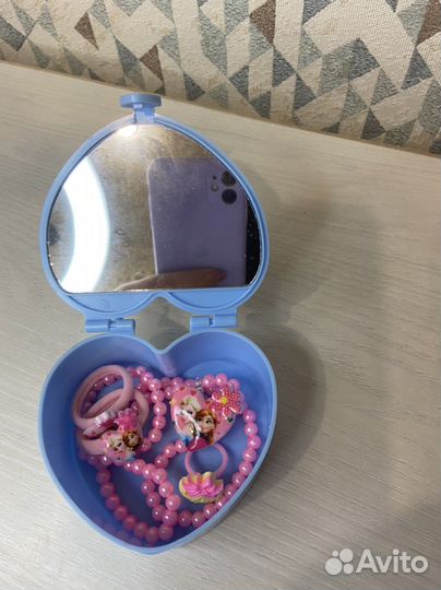 Бижутерия для девочки.Коробочка с зеркальцем