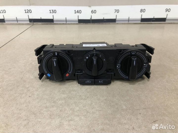 Блок управления отопителем Volkswagen Polo Mk6 2020