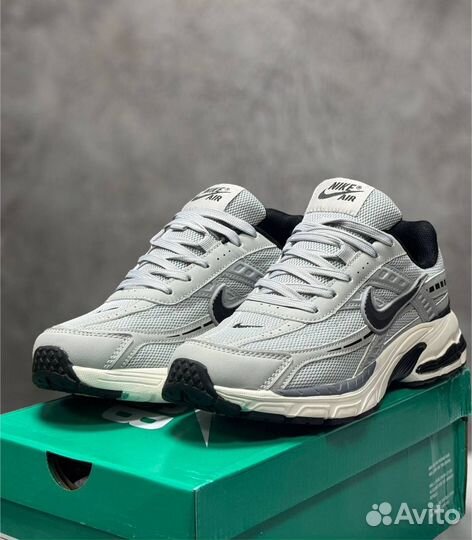 Кроссовки оптом