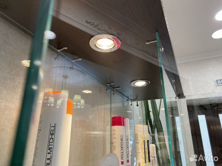 Шкаф витрина 2-х дверная