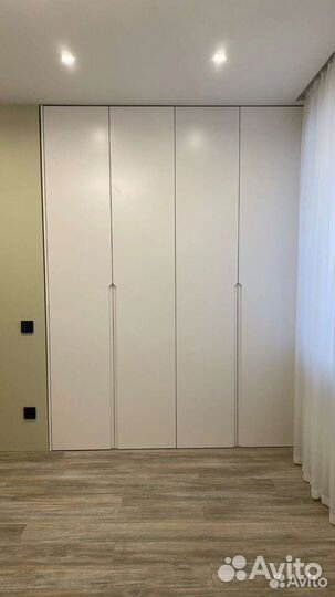 Шкаф распашной на заказ по вашим размерам