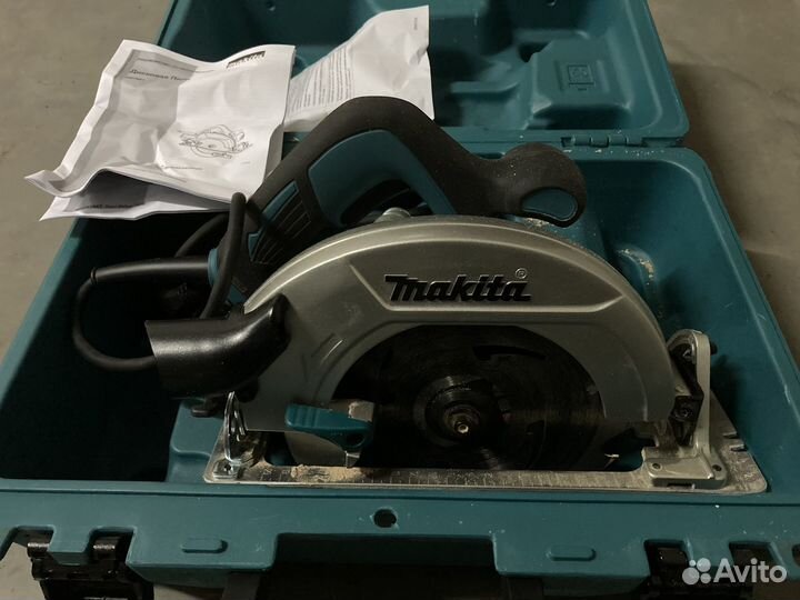 Дисковая пила Makita HS7601K