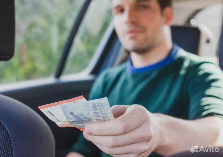 Водитель на легковой автомобиль