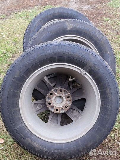 Комплект зимних колес r17
