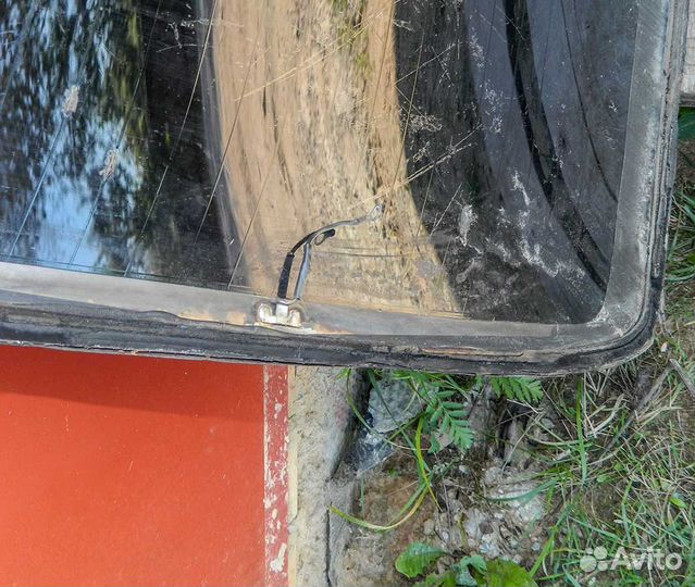 Стекло заднее с подогревом Nissan Primera P10