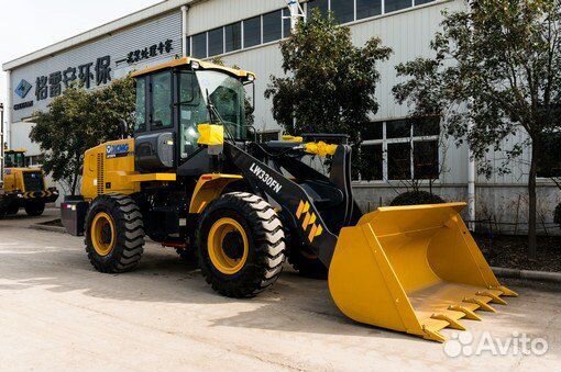 Фронтальный погрузчик XCMG LW330RU, 2022