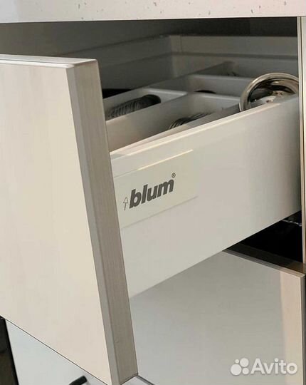 Кухонный гарнитур угловой