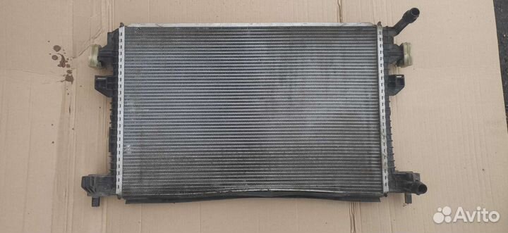 Радиатор охлаждения Volkswagen Tiguan 2