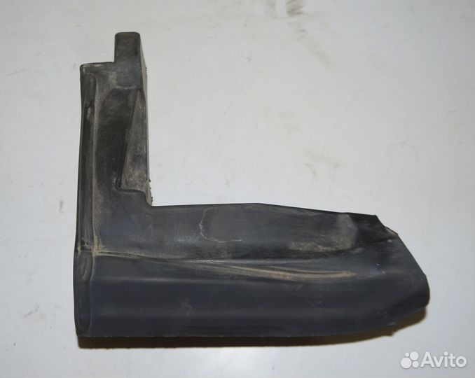 Уплотнитель подкапот лев 668921961R Renault Arkana