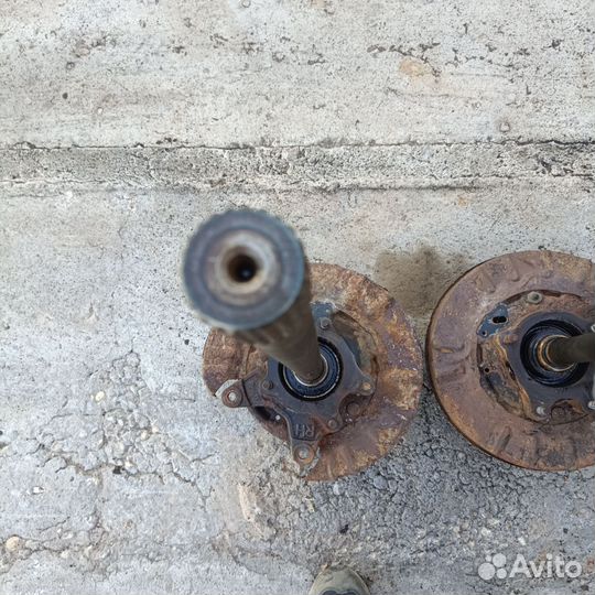 Задняя полуось Isuzu trooper / bighorn