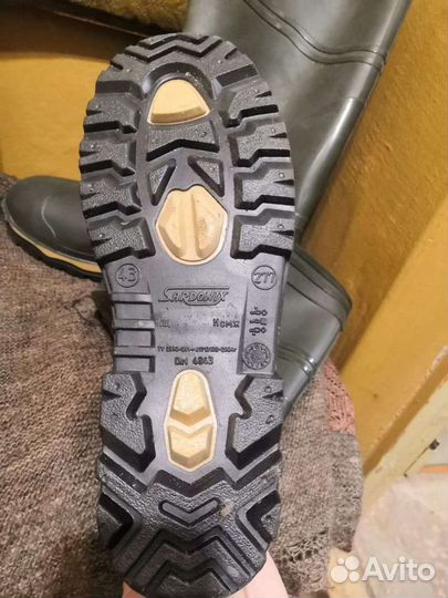 Сапоги резиновые новые 43 и 44