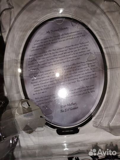 Коробка от Рейвен Квин из школы Эвер афтер Хай