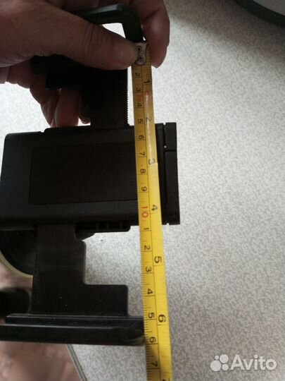 Держатели для планшета и регистраторов на стекло