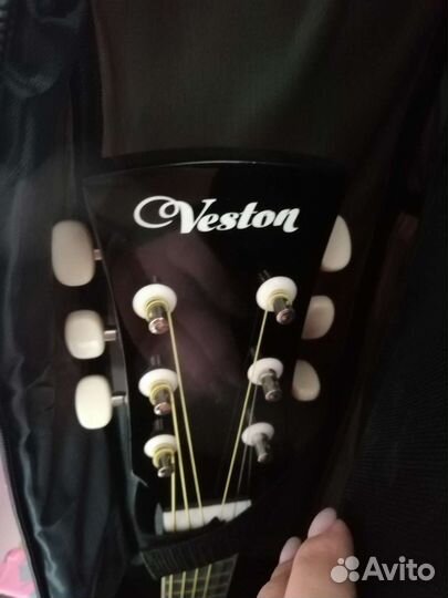 Акустическая гитара 1/4