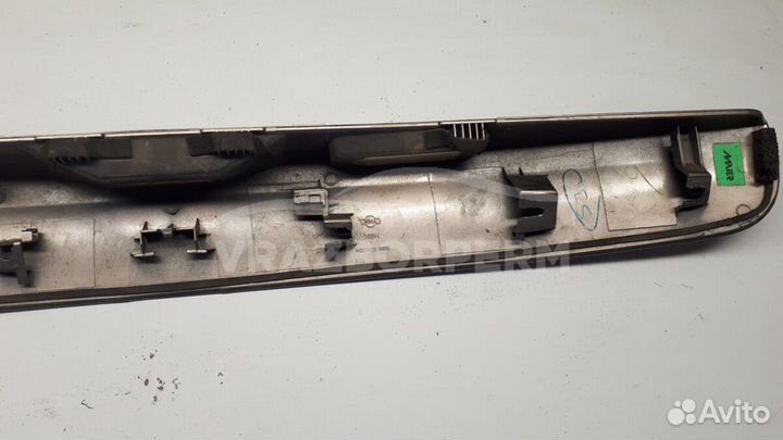 Накладка крышки багажника Nissan Qashqai