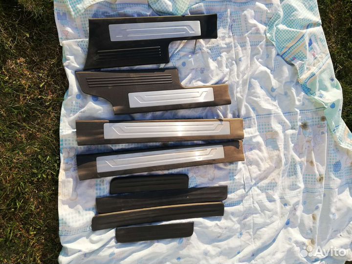 Накладки на пороги киа махаве