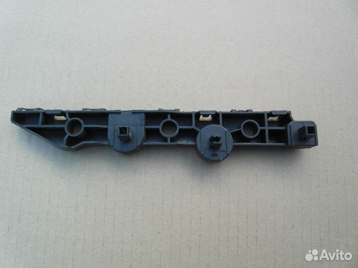 Кронштейн заднего бампера правый Infiniti Q50