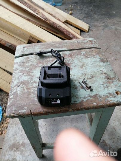 Зарядное устройство для литий ионных батарей