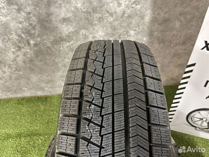 Bridgestone Blizzak VRX 225/60 R16 98S