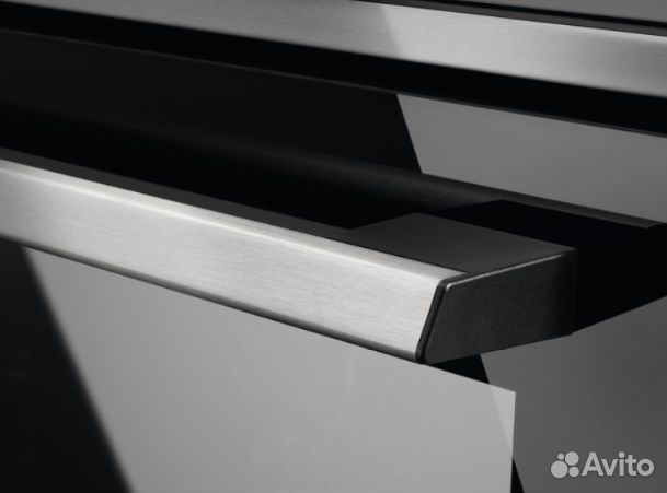 Духовой шкаф Electrolux OEF5E50X Новый