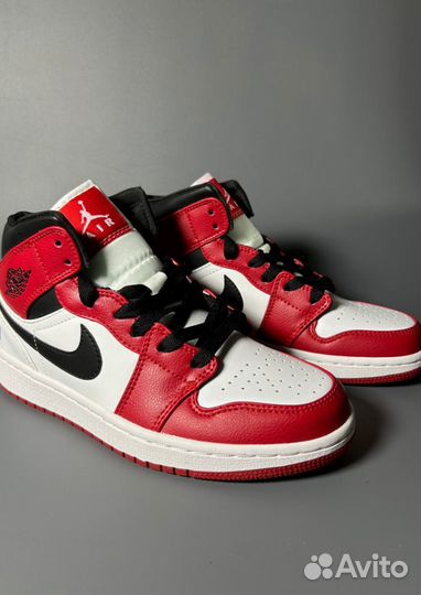 Кроссовки Air Jordan 1 Retro High OG Chicago Люкс