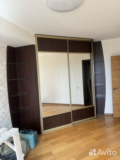 Шкаф купе угловой с зеркалом бу