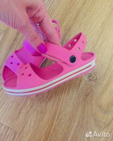 Сандали Crocs