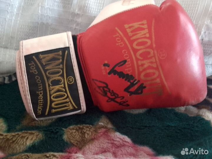 Боксерские перчатки 10 oz
