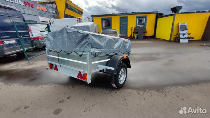Легковой прицеп длиной 1,7 метра