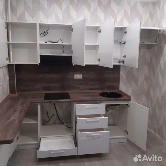 Кухня новая