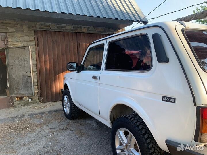 LADA 4x4 (Нива) 1.7 МТ, 2010, 130 000 км
