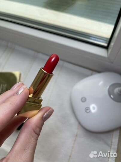 Косметика, Yves Saint Laurent