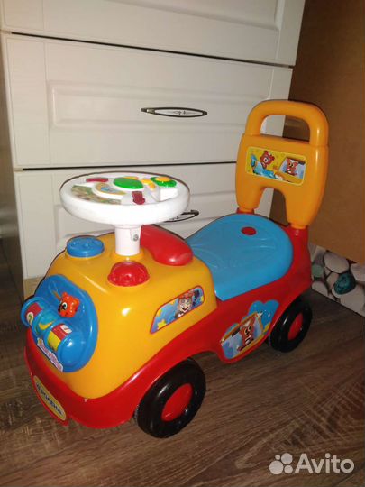 Разные игрушки для малышей