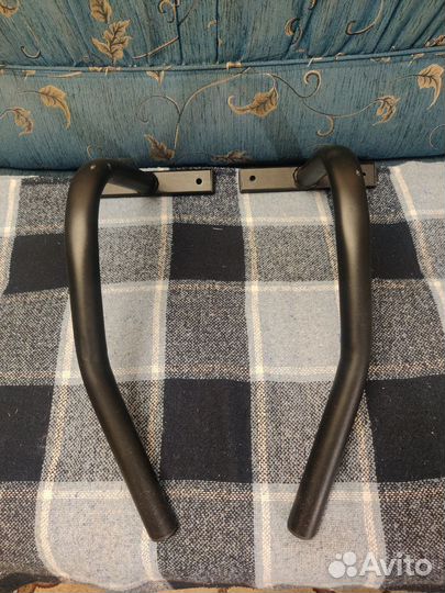 Турник настенный