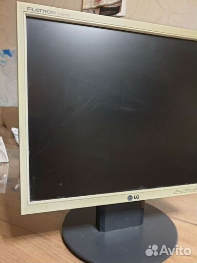 Монитор LG