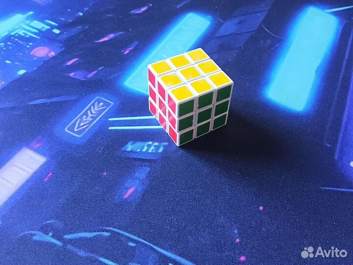 Маленький кубик рубик 3х3