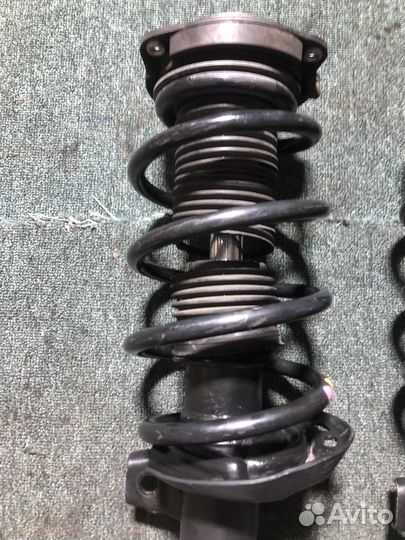 Амортизатор передний VW Touran